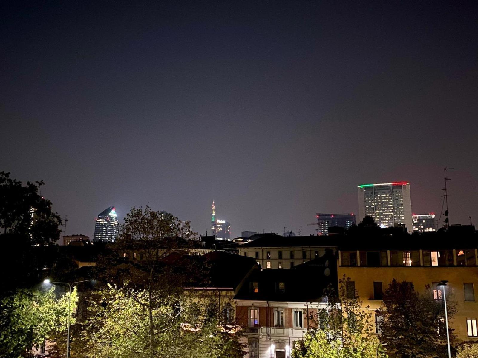Ampio E Luminoso Bilocale Nel Centro Di Apartment *